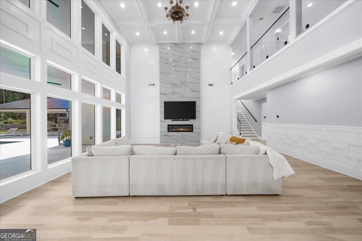 Loganville, Georgia 30052, United States, 5 Bedrooms Bedrooms, ,6 BathroomsBathrooms,Residential,Pending,132217