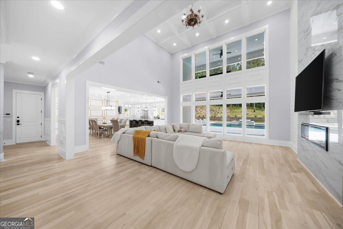 Loganville, Georgia 30052, United States, 5 Bedrooms Bedrooms, ,6 BathroomsBathrooms,Residential,Pending,132217