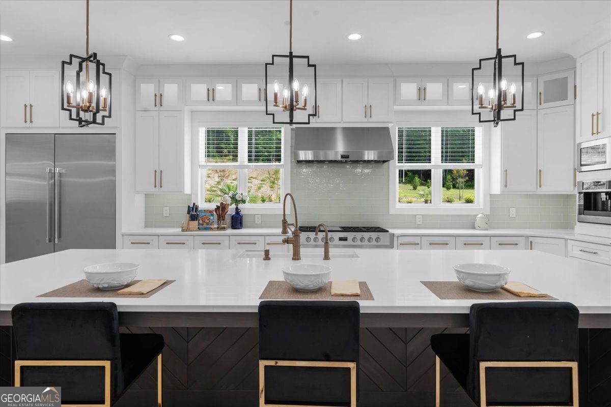 Loganville, Georgia 30052, United States, 5 Bedrooms Bedrooms, ,6 BathroomsBathrooms,Residential,Pending,132217