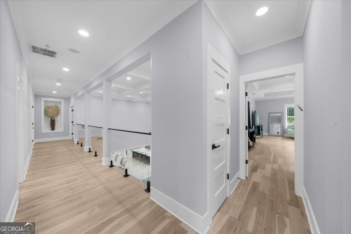 Loganville, Georgia 30052, United States, 5 Bedrooms Bedrooms, ,6 BathroomsBathrooms,Residential,Pending,132217