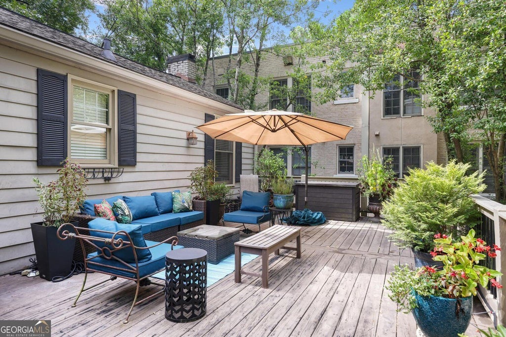 Photo of 2218 Peachtree Road NW, Atlanta, GA 30309 (MLS # 10869950)