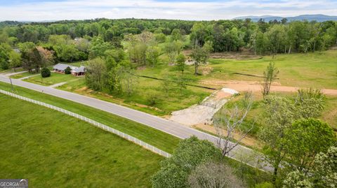 Agriculture in Rydal GA 80 Mundy Road.jpg