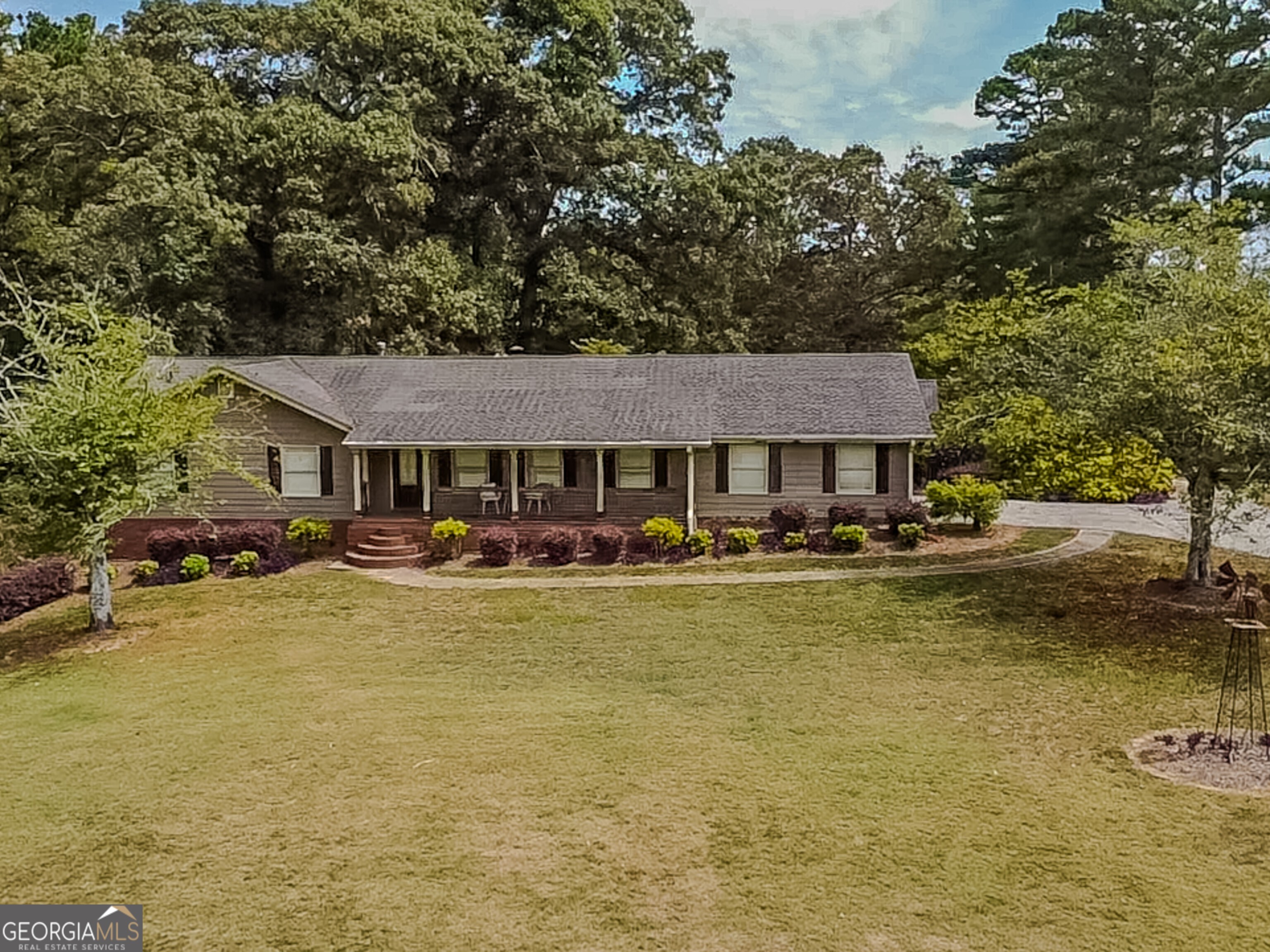 1152 Harbins RD