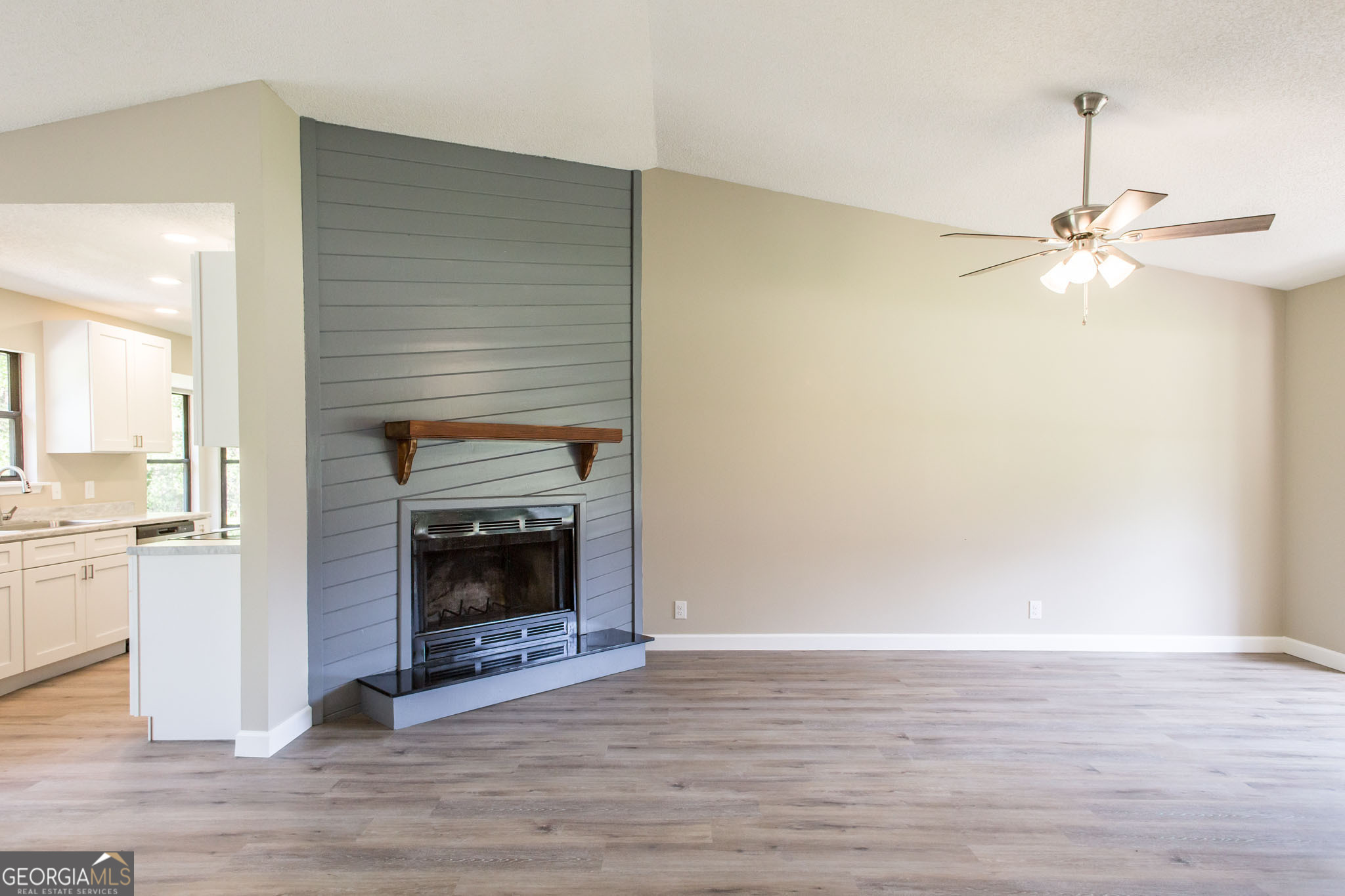700 Regal RD