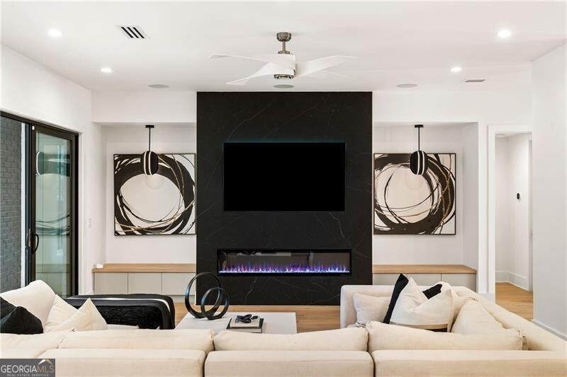 Downtown Alpharetta - Residential