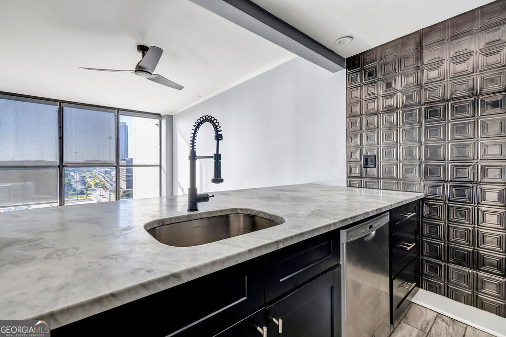 1280 W Peachtree ST NW APT 1504