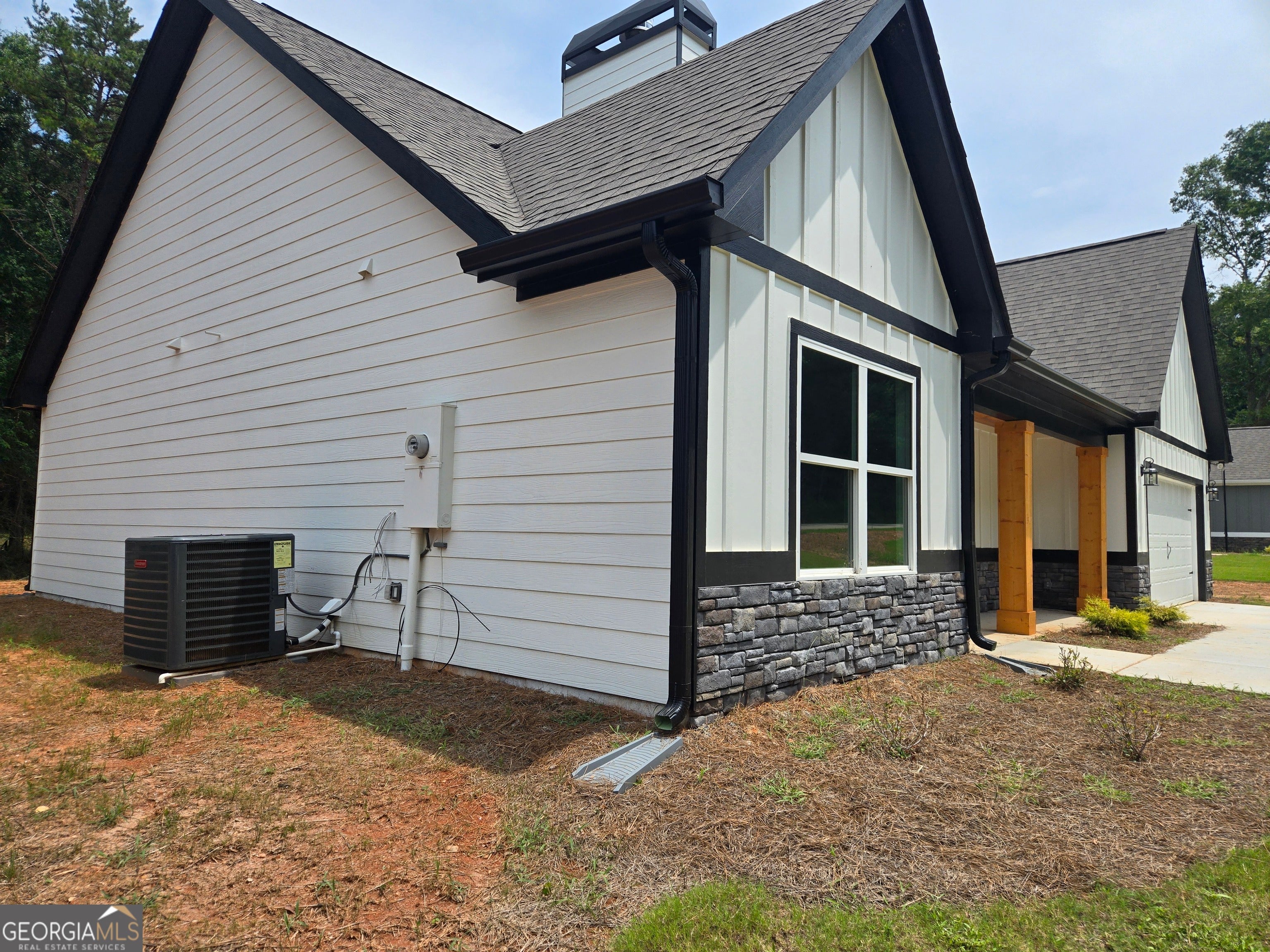 656 Highland AVE