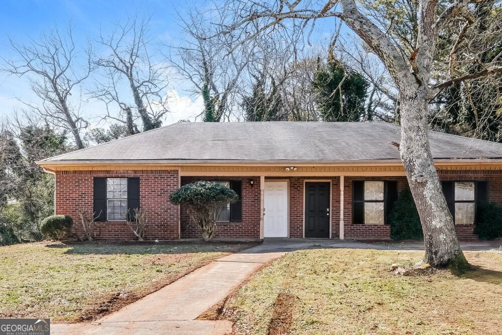 Photo of 318 Freeport Drive, Lawrenceville, GA 30046 (MLS # 10688204)