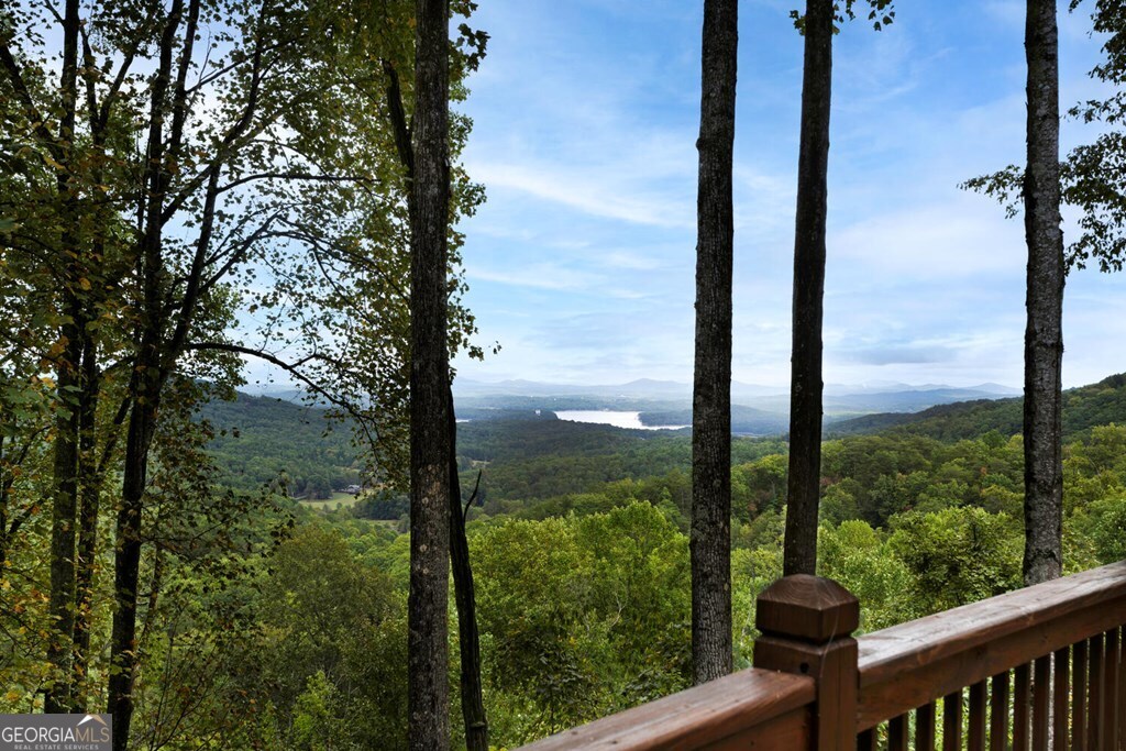 251 Ridge CIR