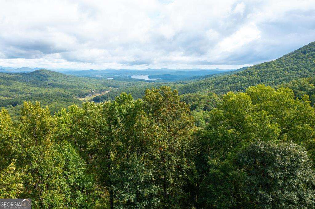 251 Ridge CIR