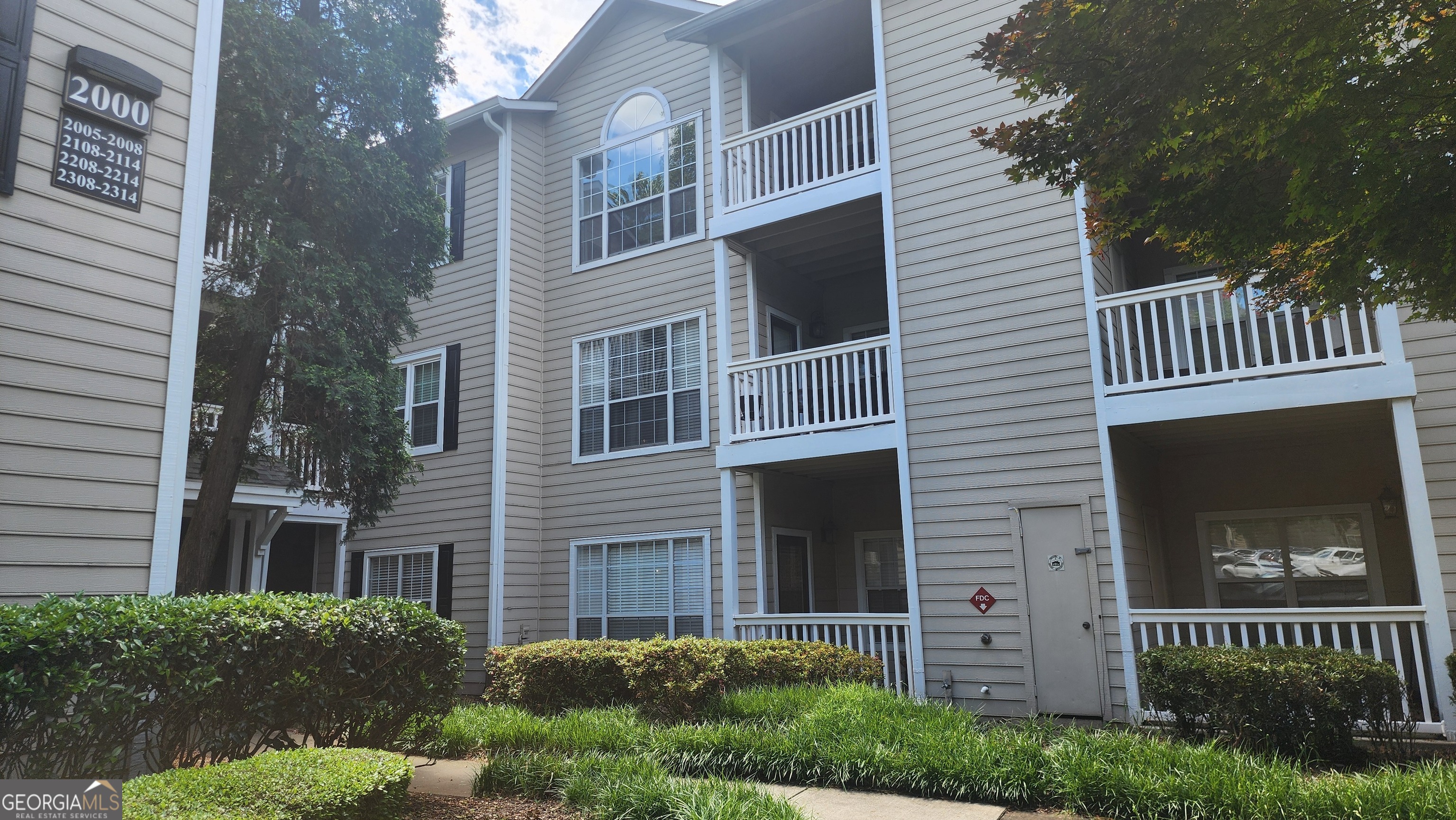 1250 Parkwood CIR SE UNIT 2112