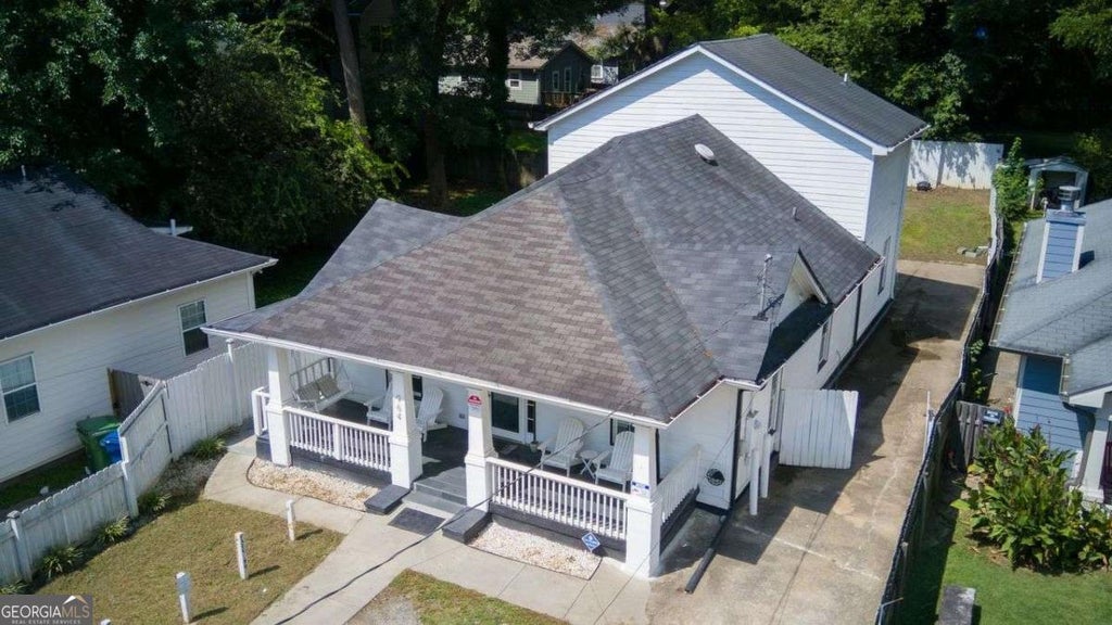 Photo of 964 Mayson Turner Road NW, Atlanta, GA 30314 (MLS # 10827380)