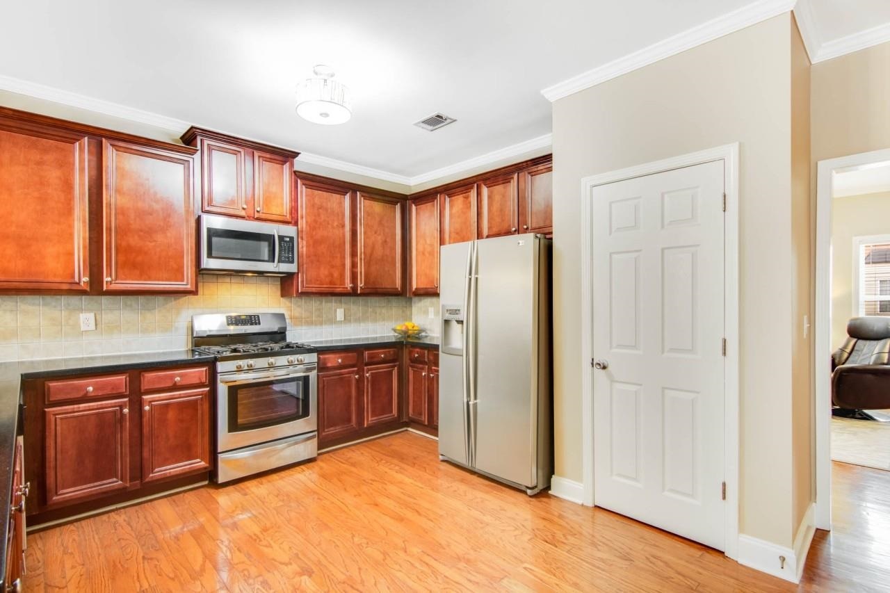 Medlock Pointe - Residential