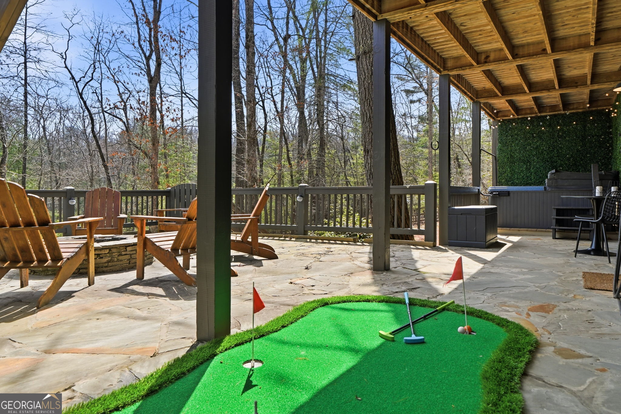140 Black Oaks RD