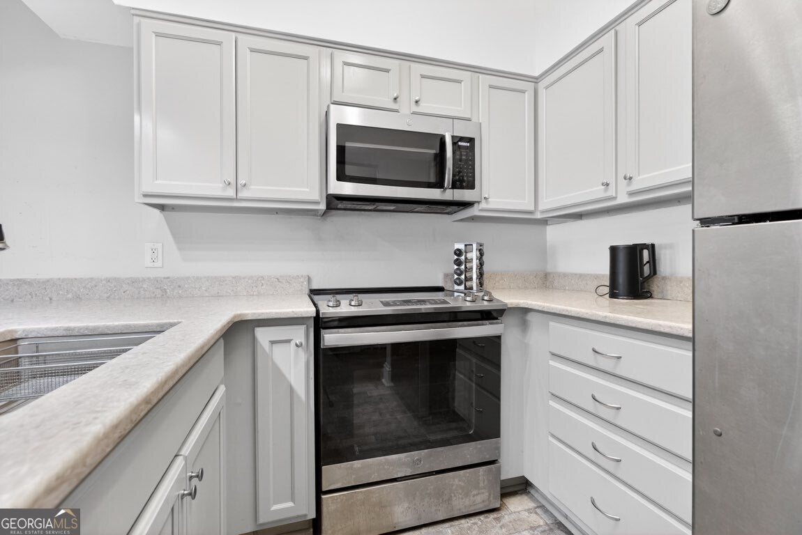 2855 Peachtree RD NE 109