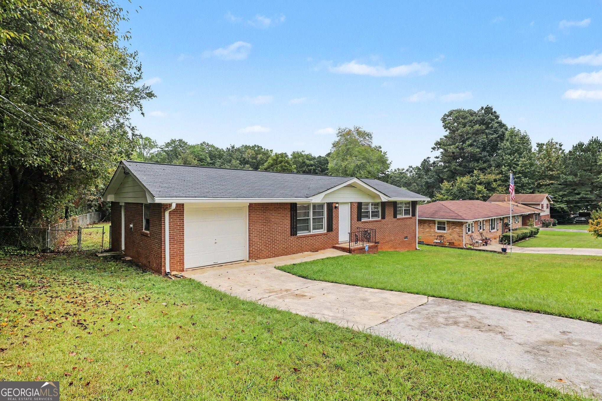 2541 Burton CIR