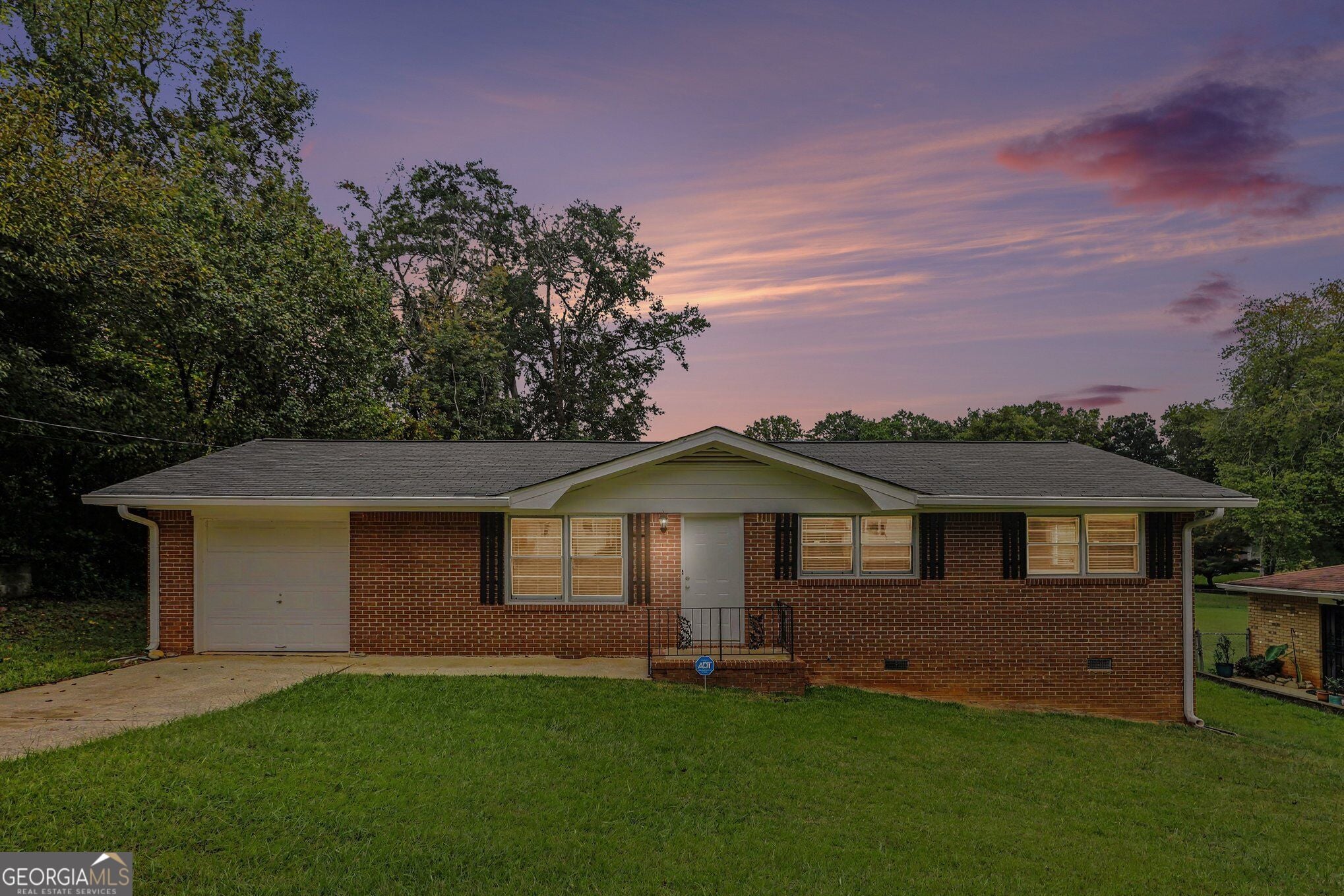 2541 Burton CIR