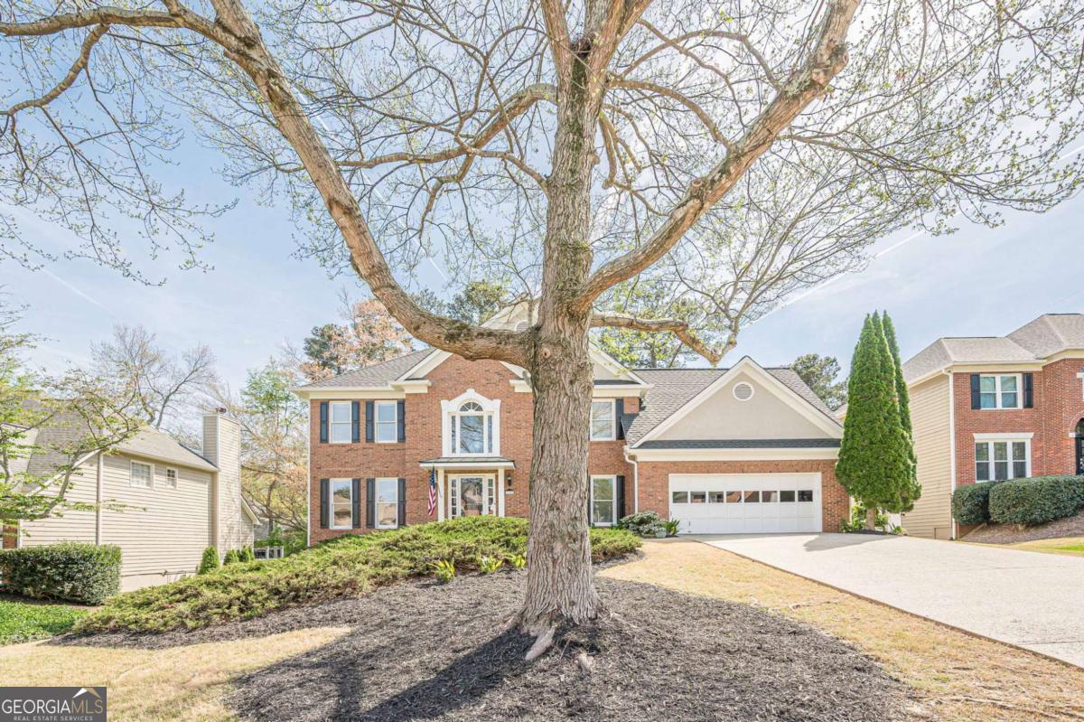 4454 Woodford PASS NE