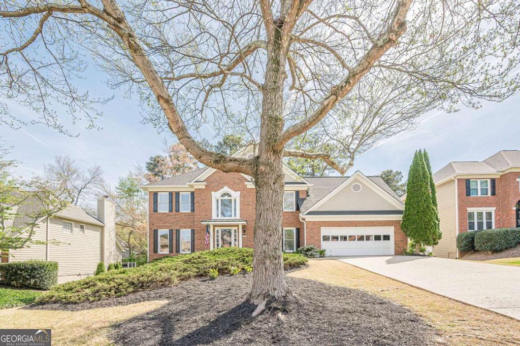 Photo of 4454 Woodford Pass NE, Roswell, GA 30075 (MLS # 10731232)