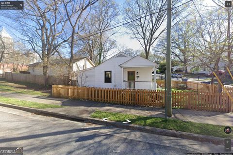 1267 Lyle PL NW Atlanta GA 30318