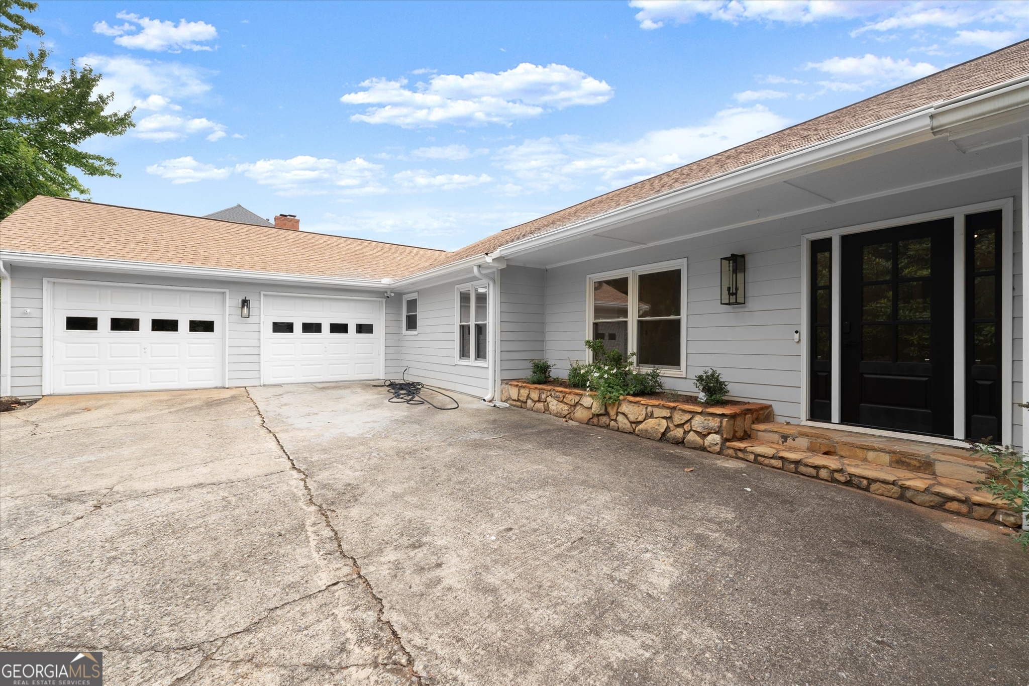 560 Saddle Creek CIR