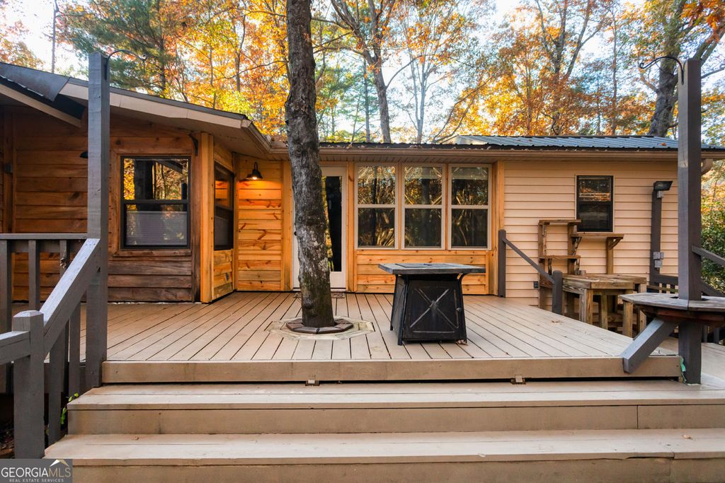 Photo of 129 NOB HILL Ridge, Cleveland, GA 30528 (MLS # 10640658)