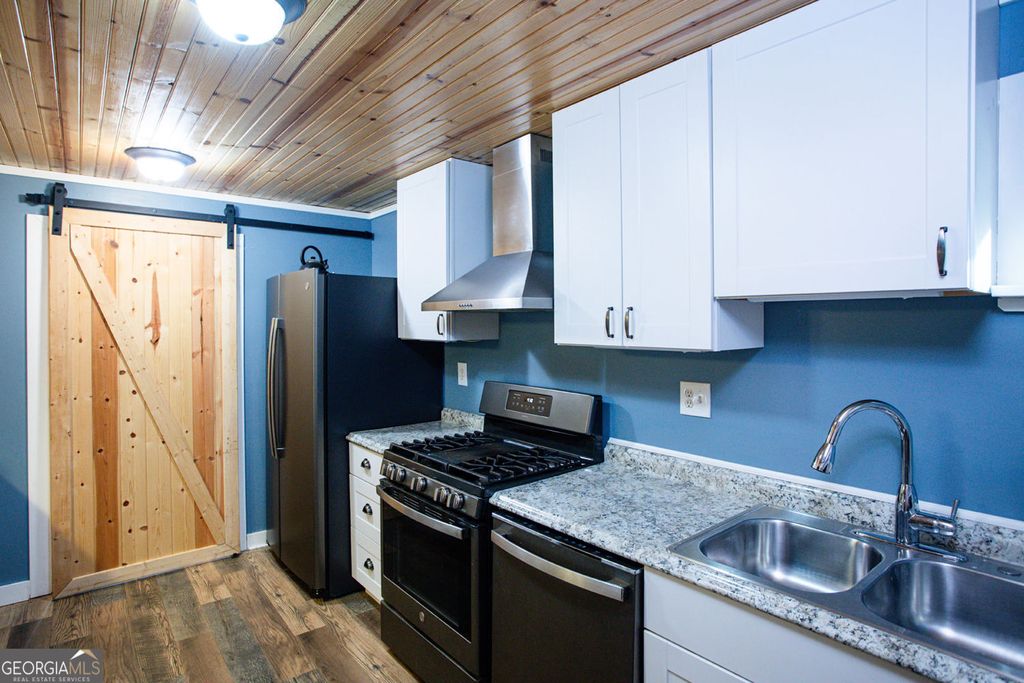 Photo of 129 NOB HILL Ridge, Cleveland, GA 30528 (MLS # 10640658)