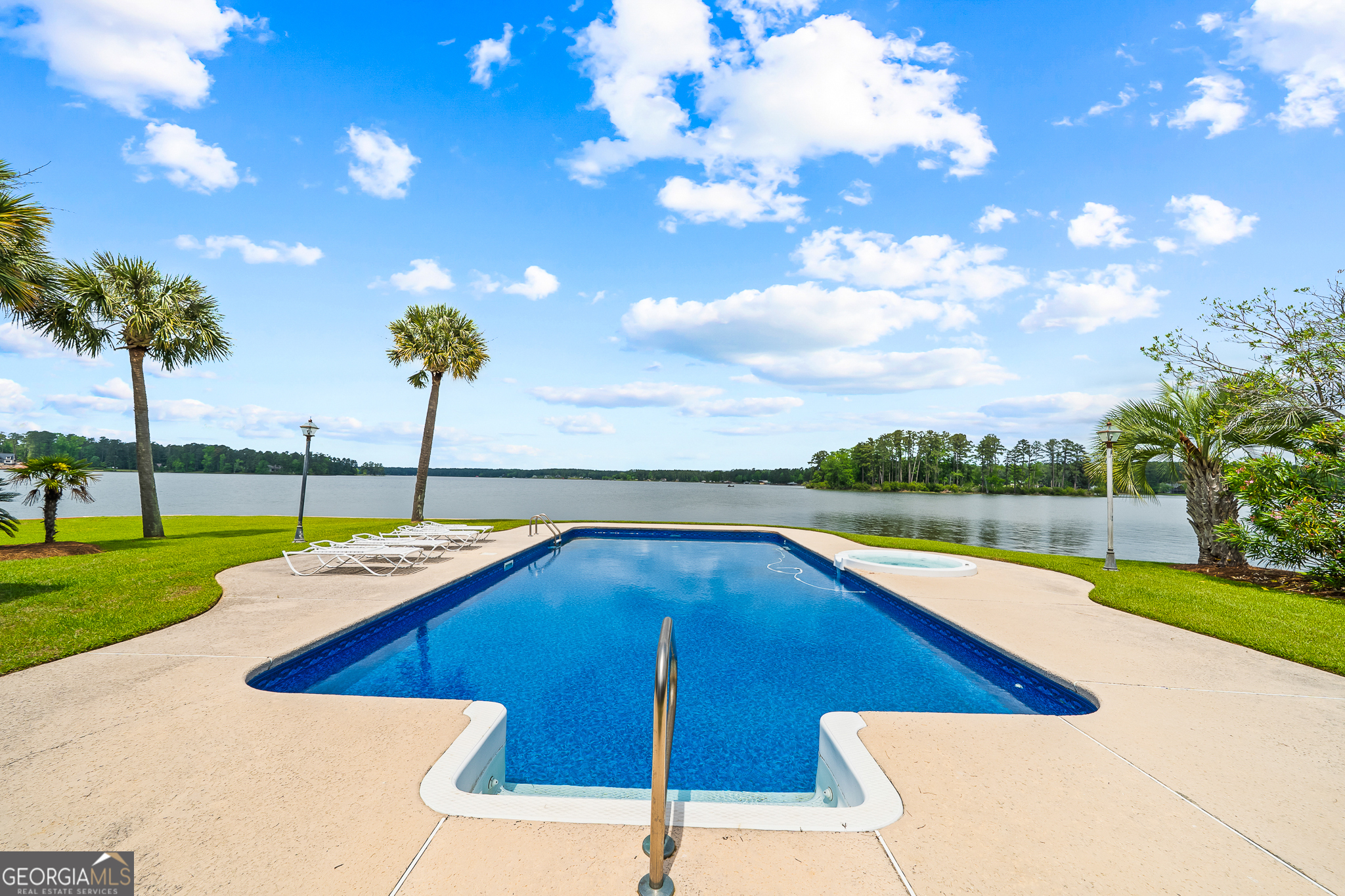 745 Chickasaw TRL S