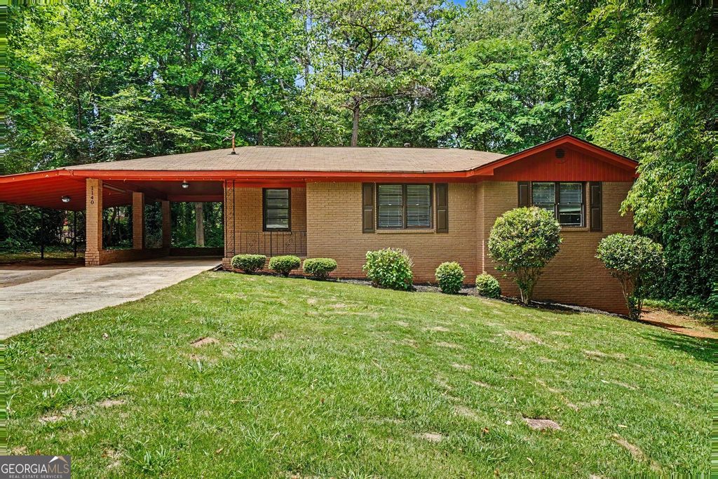 Photo of 1140 Vonda Lane SW, Mableton, GA 30126 (MLS # 10772067)