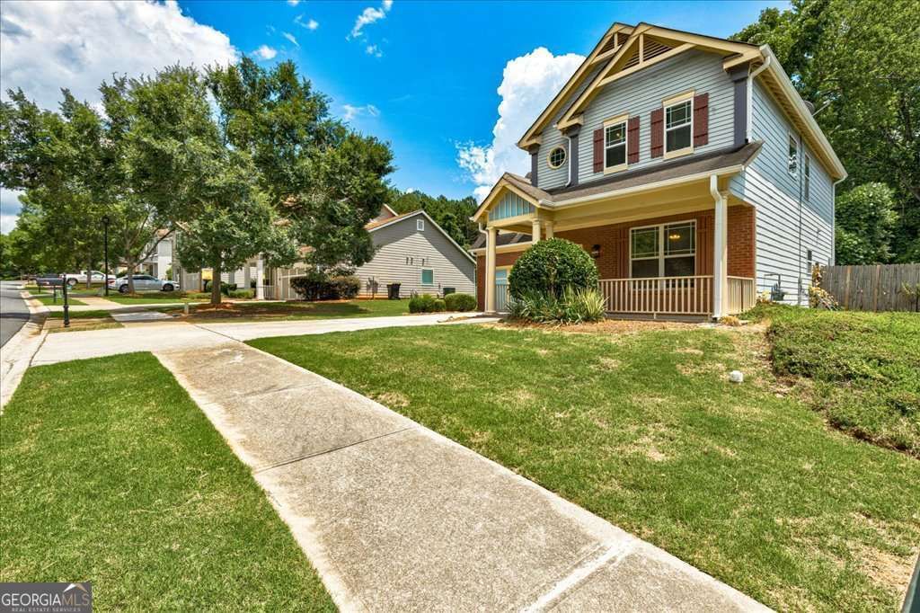 Photo of 114 Parkway Drive, Fairburn, GA 30213 (MLS # 10636766)