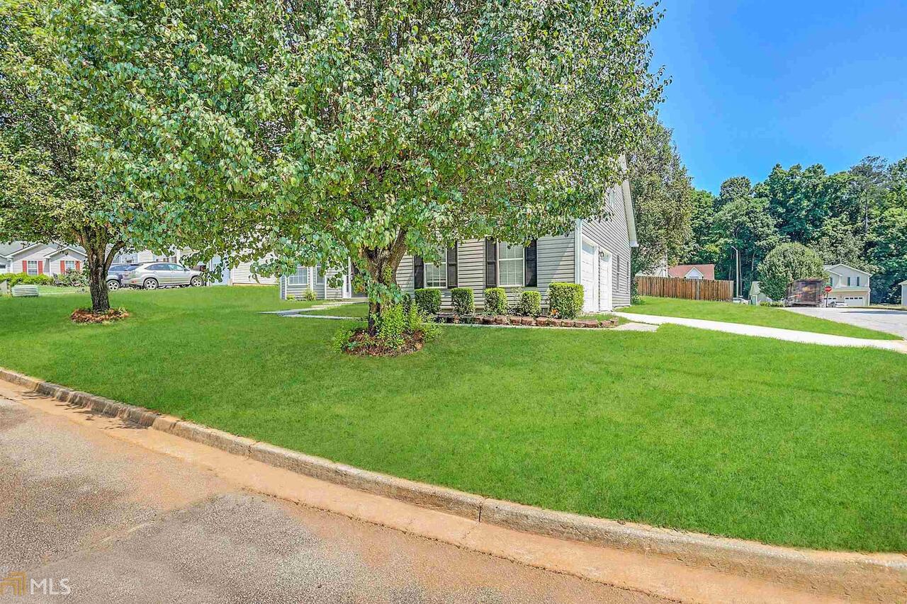 Lakeside Manor - Residential Lease