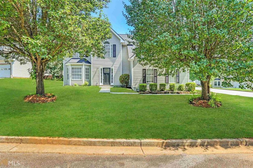 WARNING: Due to a substantial increase of submitted applications, application processing times are being delayed. Please allow up to 10 business days for your application to be processed.  'Ready Now! This home is vacant' Stunningly renovated 6 bedroom 2.5 bathroom home in Lithonia. This home features all new flooring, paint, counters and stainless steel appliances. Call today, this won't last long!