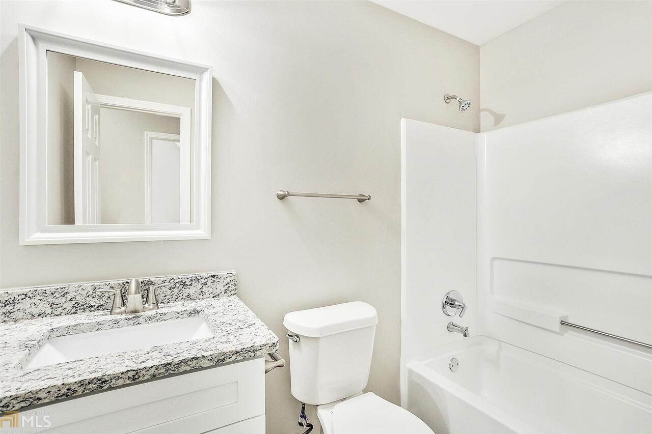 Lakeside Manor - Residential Lease