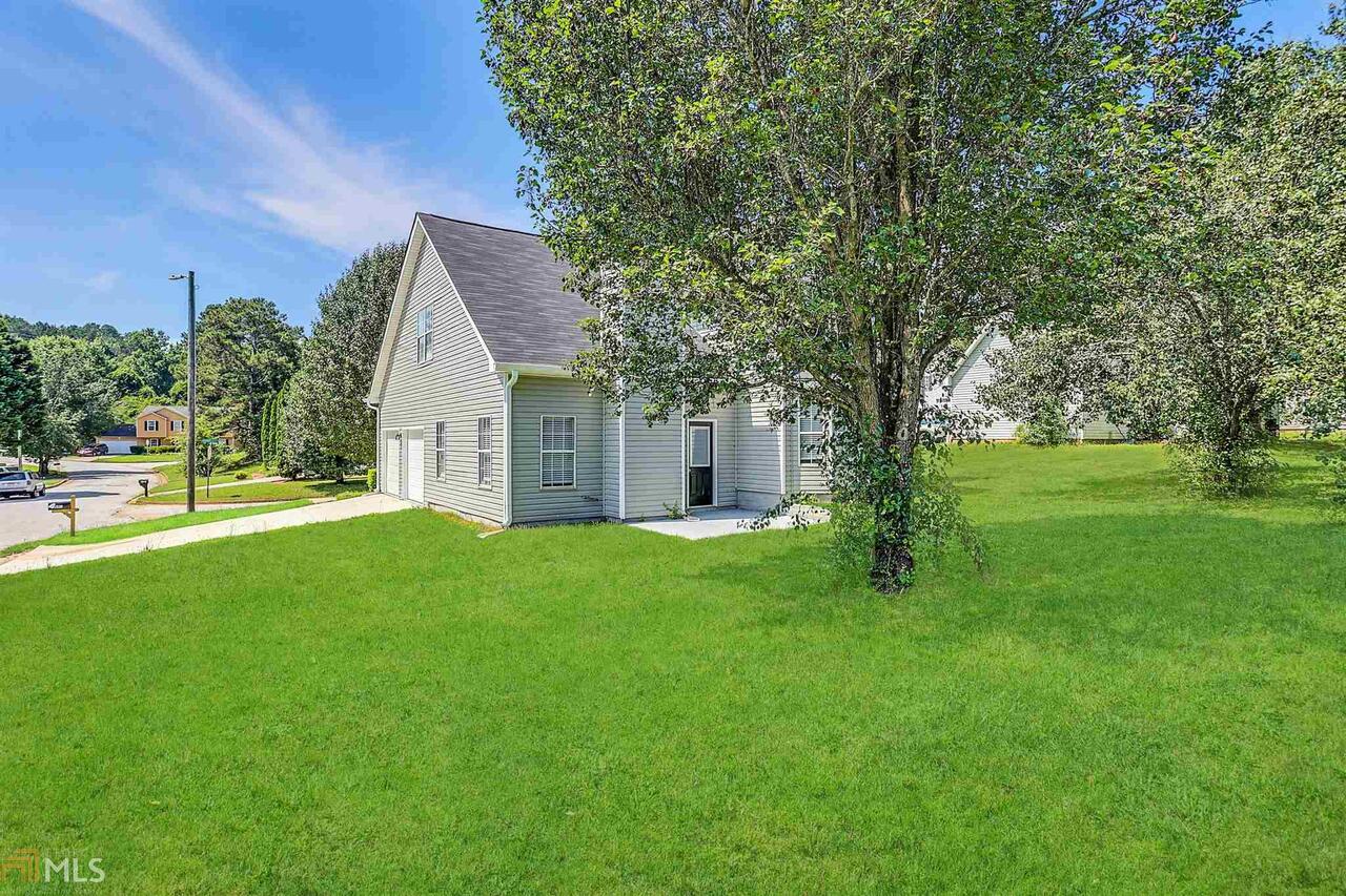 Lakeside Manor - Residential Lease