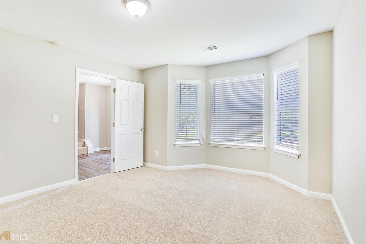 Lakeside Manor - Residential Lease