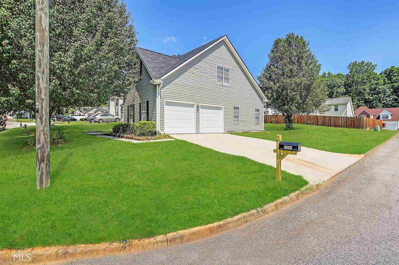 Lakeside Manor - Residential Lease