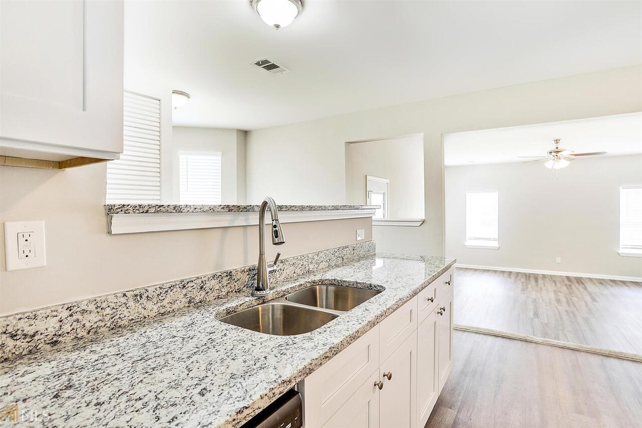 Lakeside Manor - Residential Lease