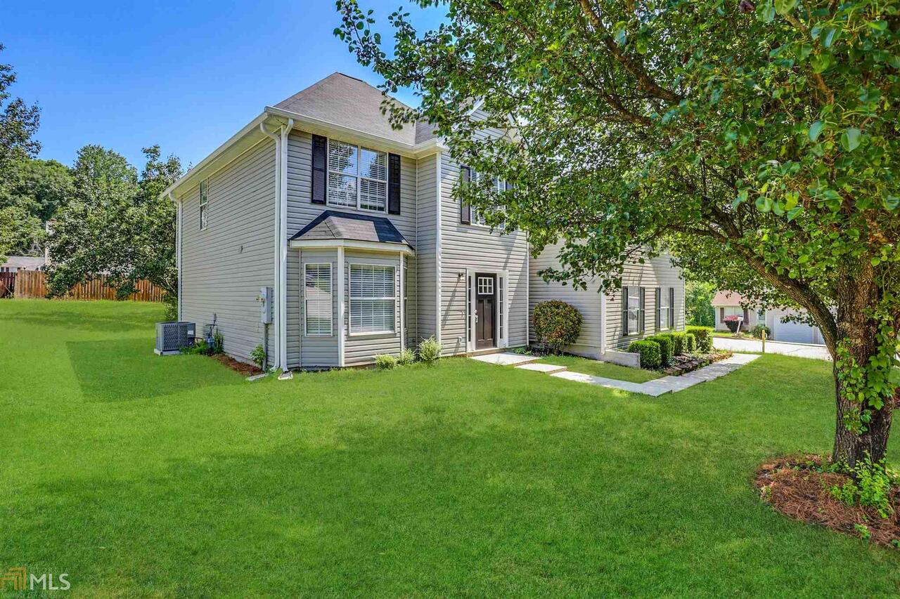 Lakeside Manor - Residential Lease