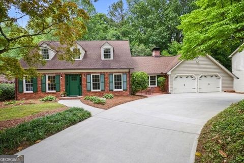 Photo of 475 Tanacrest Drive, Atlanta, GA 30328 (MLS # 10760254)