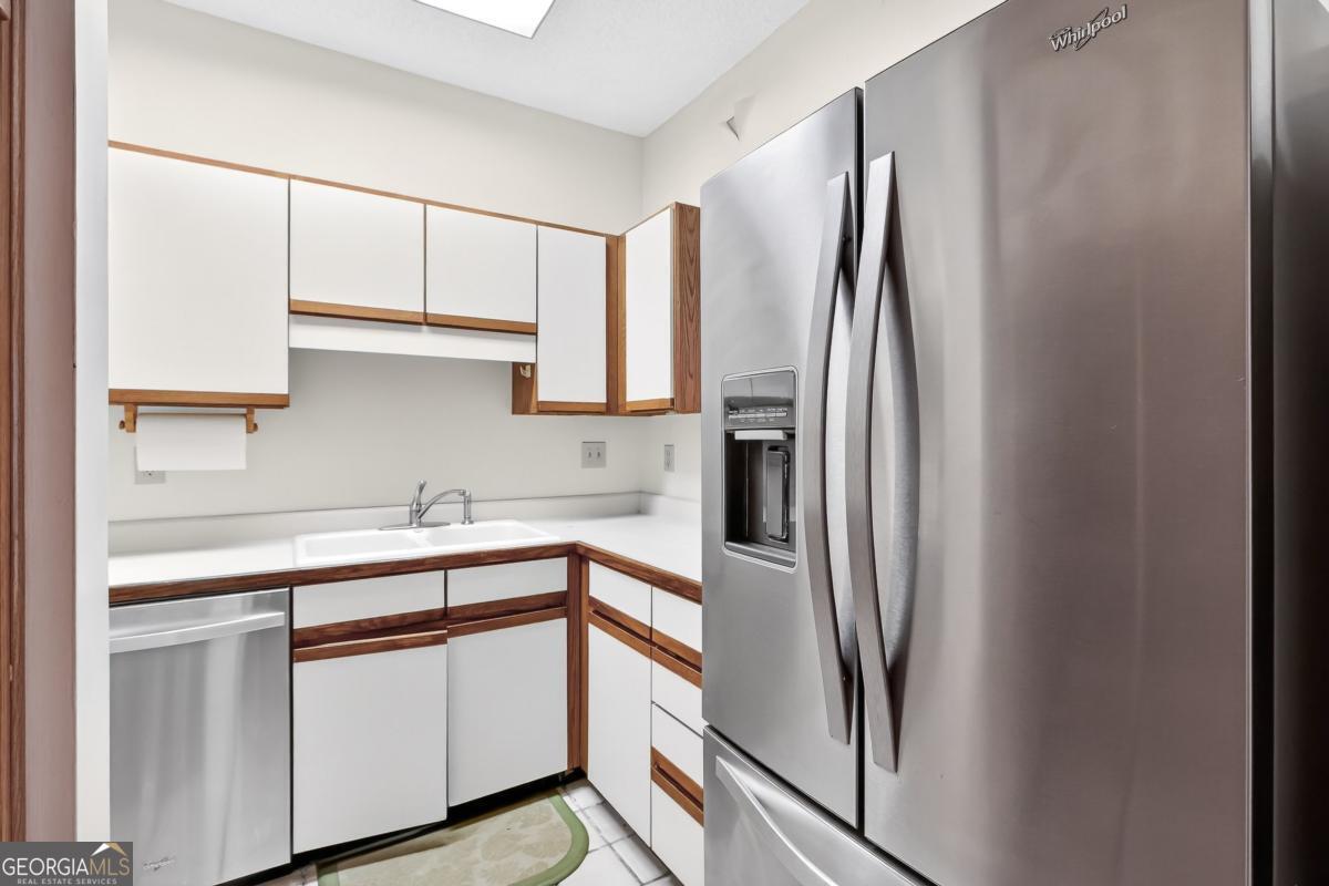 2197 Spring Walk CT