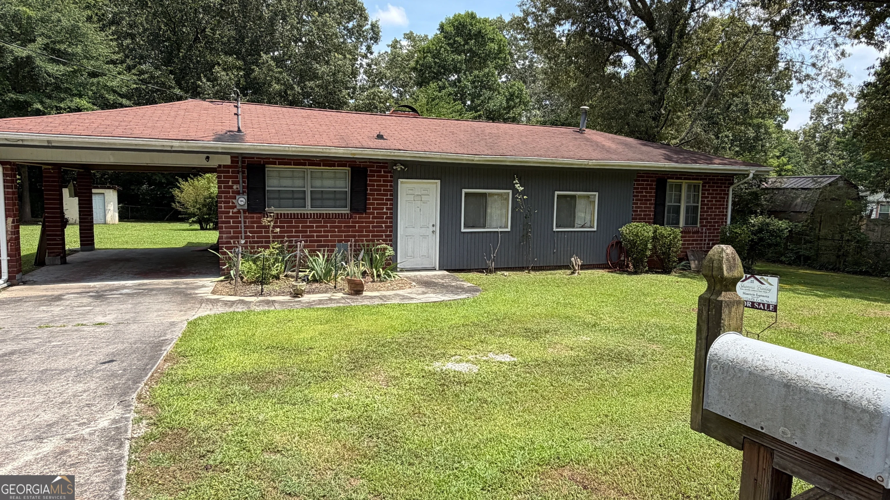 203 Salem Drive NW