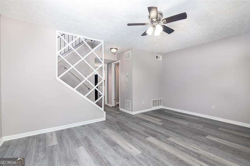 501 Carlton RD 2E