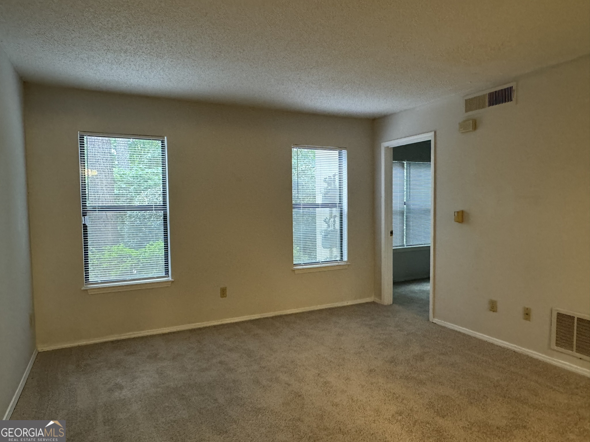 Atlanta, Georgia 30350, United States, 1 Bedroom Bedrooms, ,1 BathroomBathrooms,Residential,Active,55941