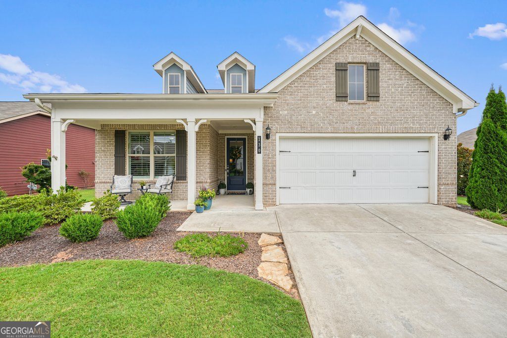130 ROLLING HILLS PL