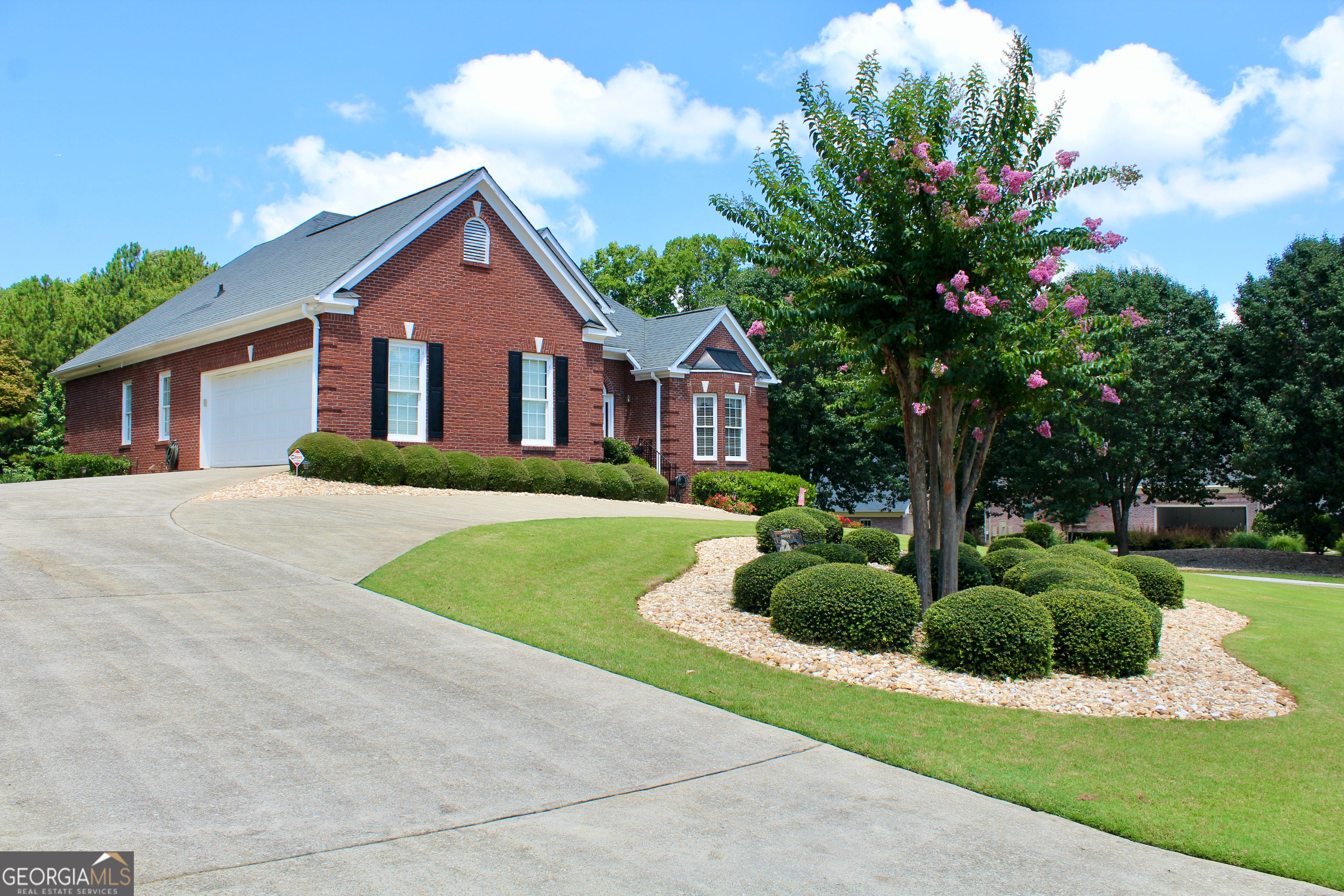 628 Wellington DR
