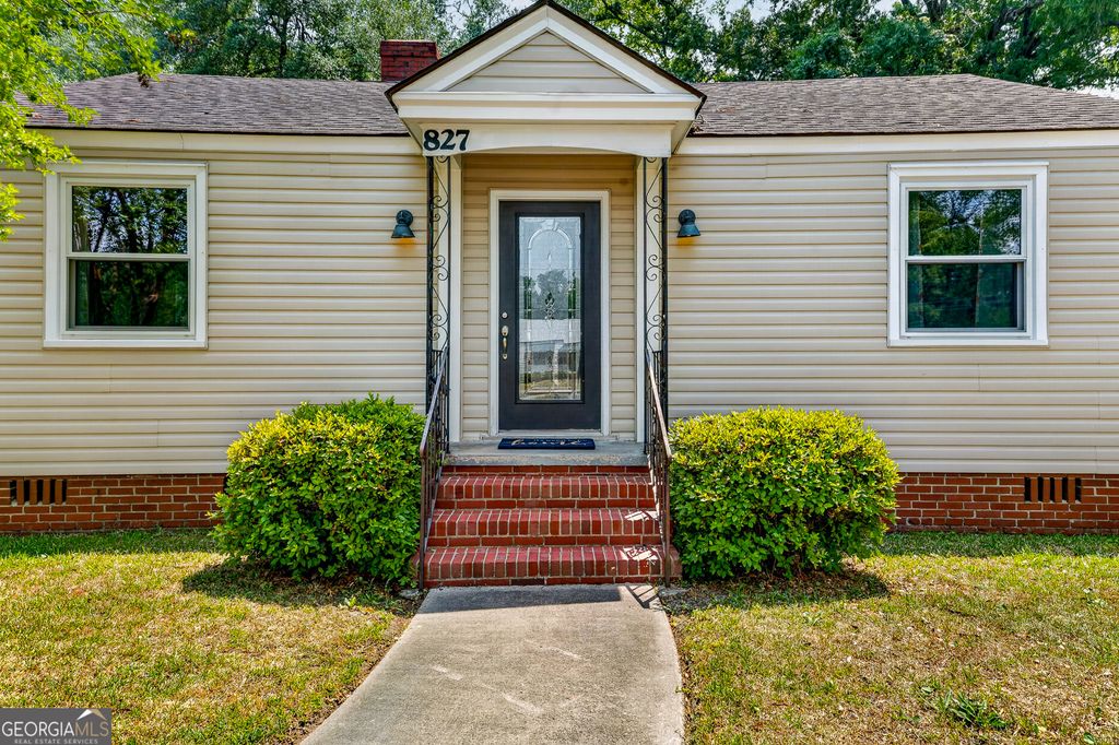 Photo of 827 Crossgate Road, Port Wentworth, GA 31407 (MLS # 10741329)