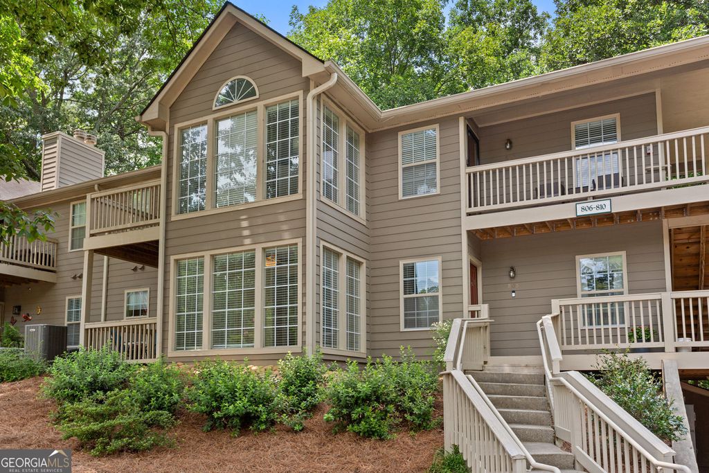 Photo of 808 Country Park Drive SE, Smyrna, GA 30080 (MLS # 10800637)