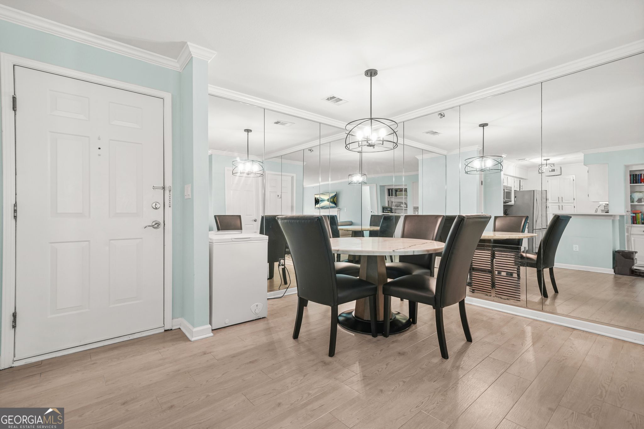 Atlanta, Georgia 30324, United States, 2 Bedrooms Bedrooms, ,2 BathroomsBathrooms,Residential,Active,158257