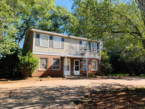 Photo of 118 Lafayette Court #118, Lagrange, GA 30240 (MLS # 10649435)