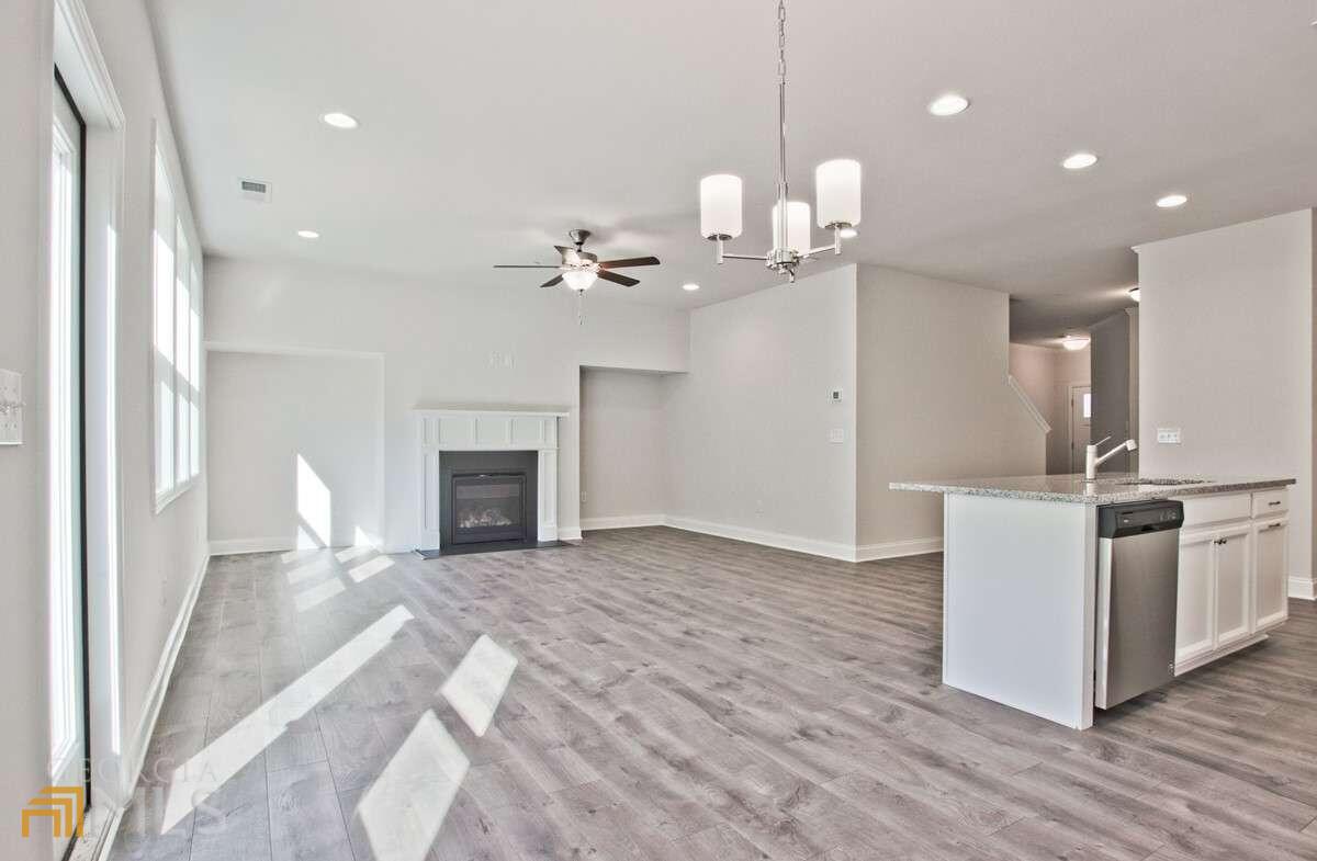 Addison Point - Residential